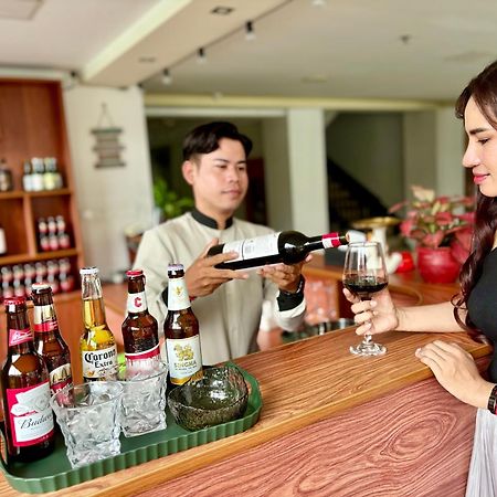 City Comfort Hotel Phnom Penh Airport Екстериор снимка