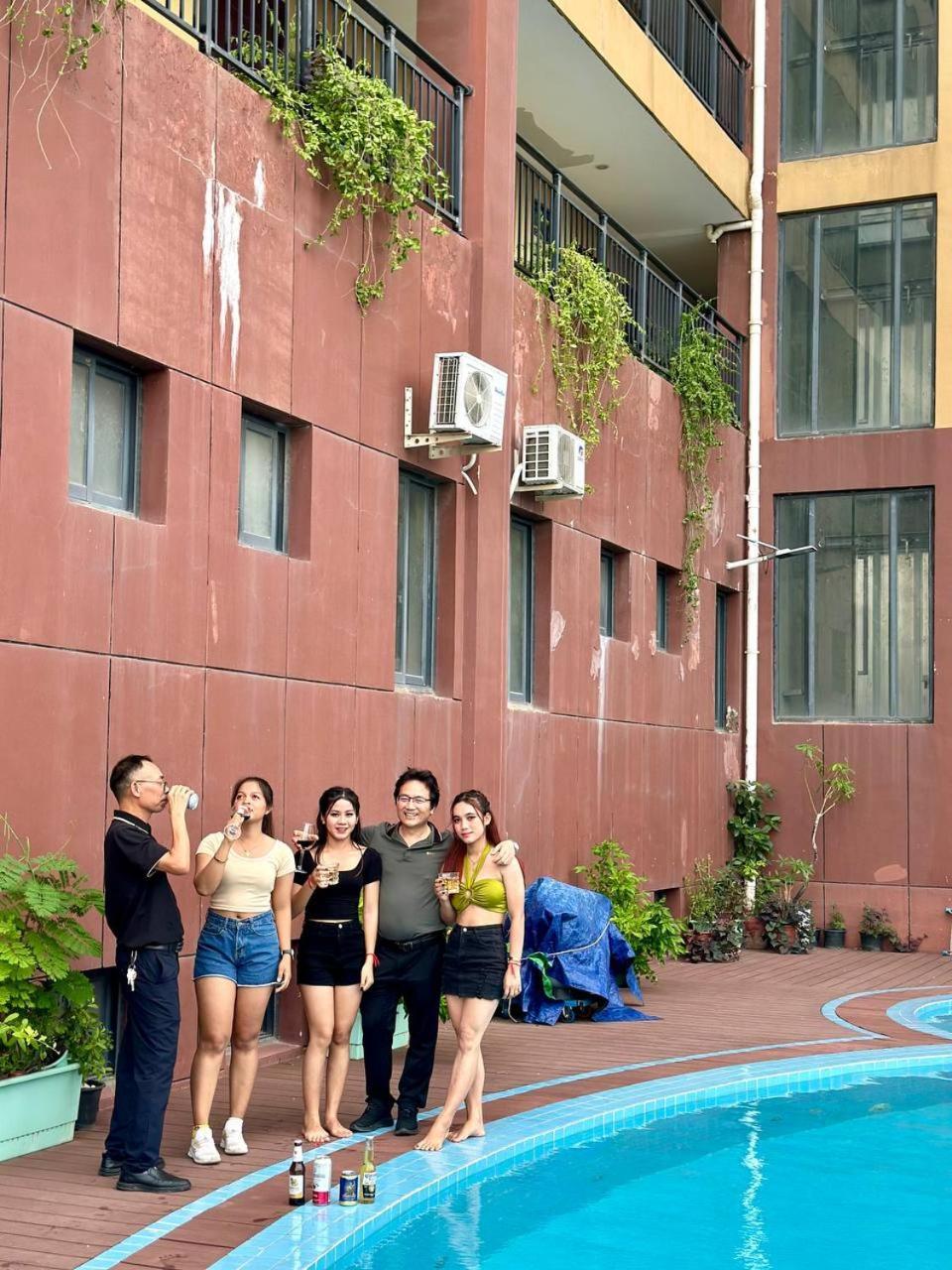 City Comfort Hotel Phnom Penh Airport Екстериор снимка