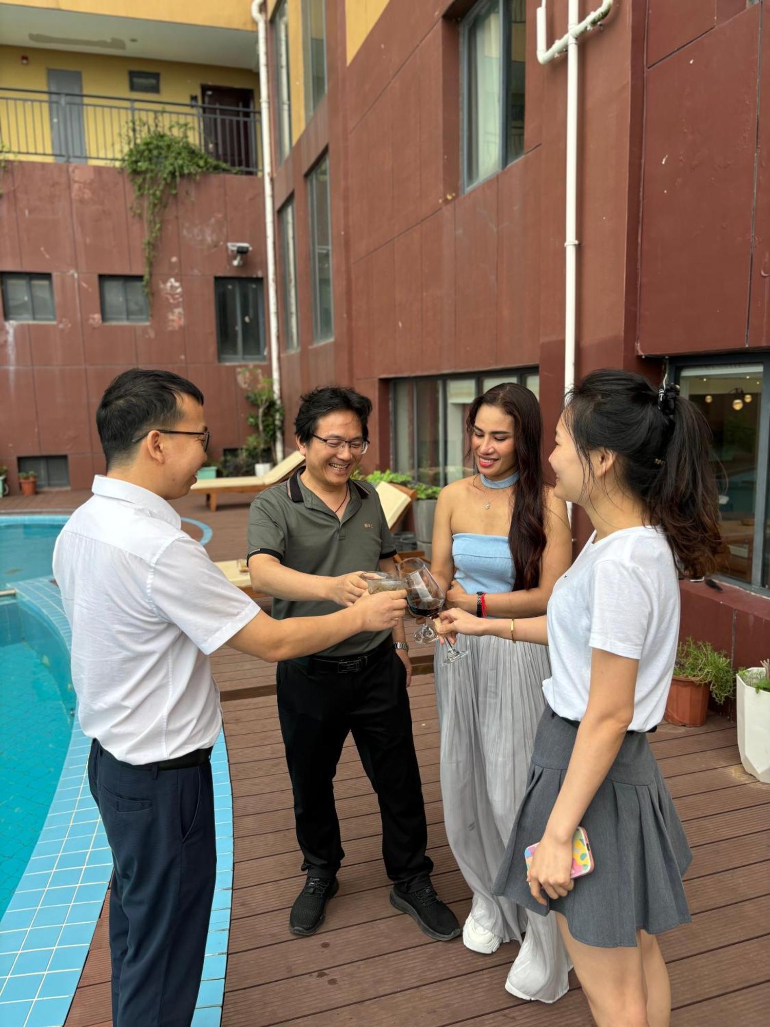 City Comfort Hotel Phnom Penh Airport Екстериор снимка