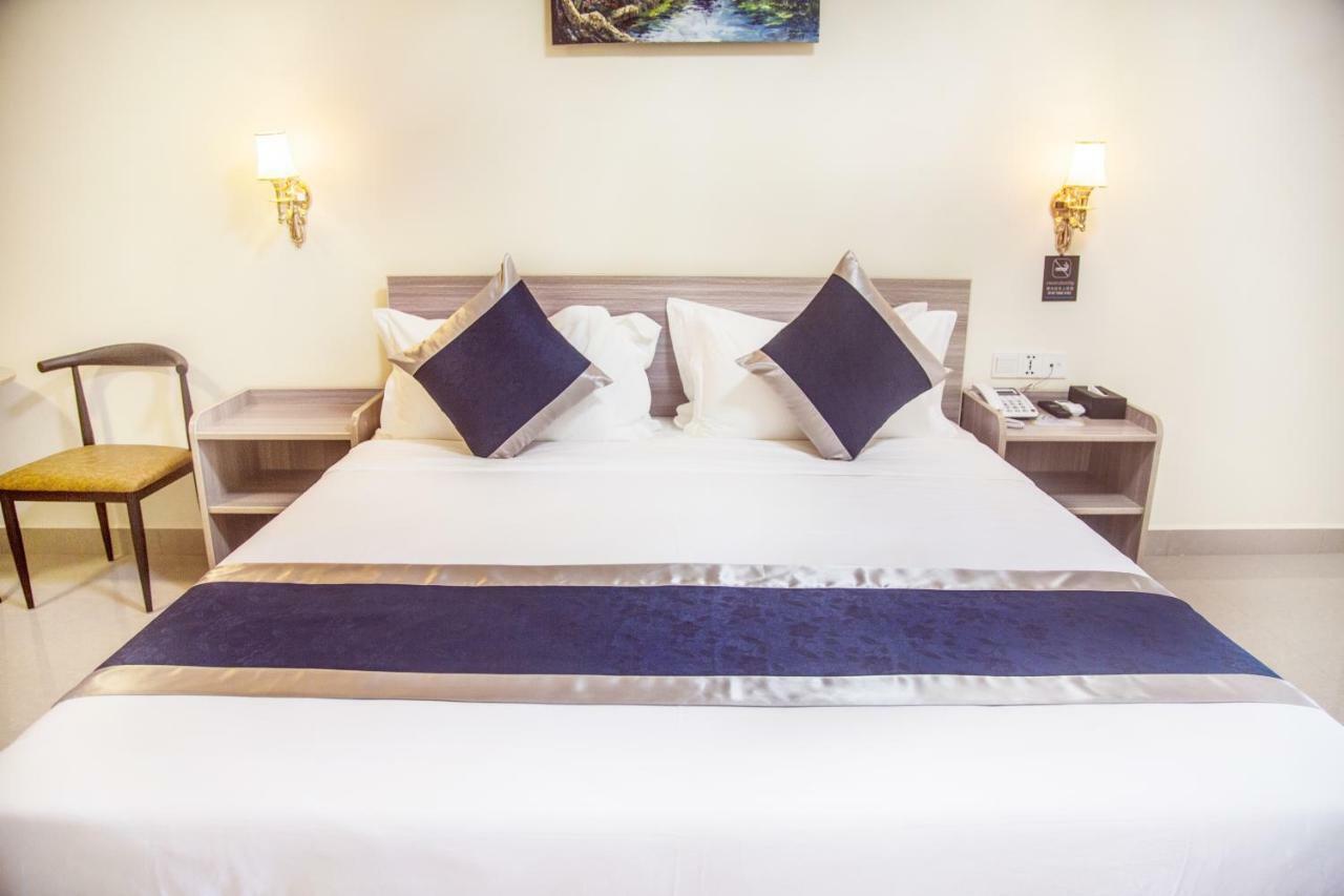 City Comfort Hotel Phnom Penh Airport Екстериор снимка