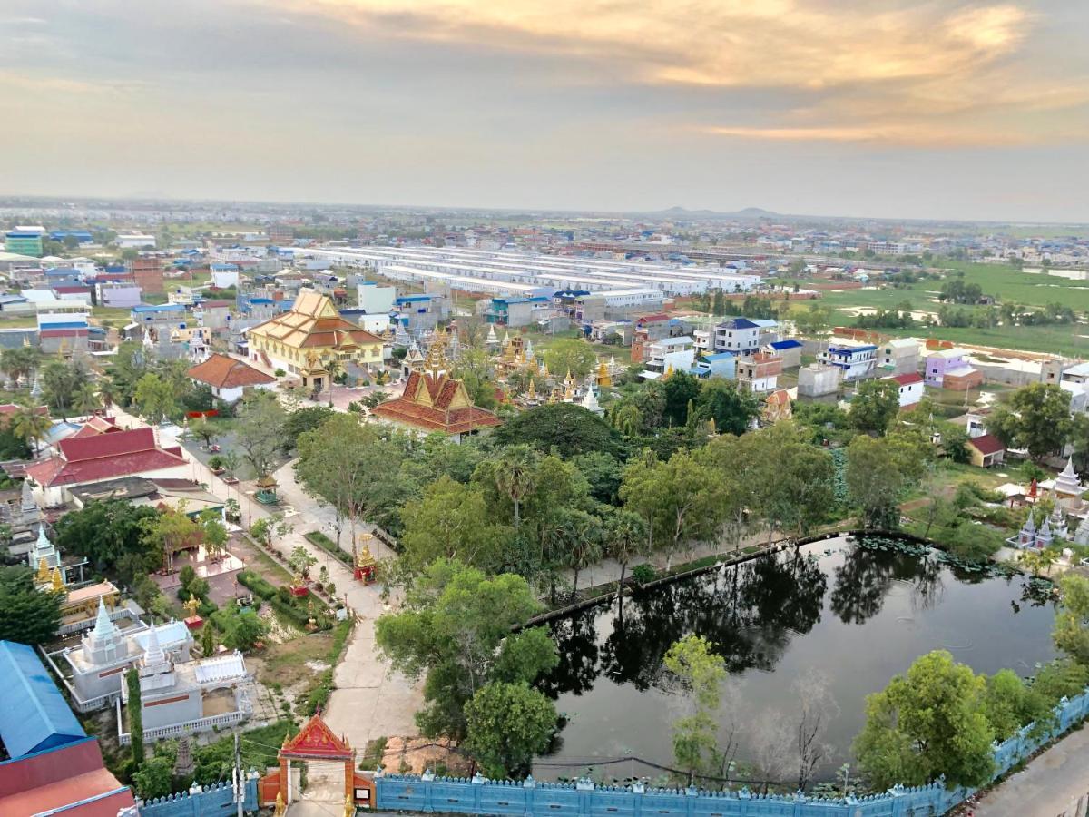 City Comfort Hotel Phnom Penh Airport Екстериор снимка